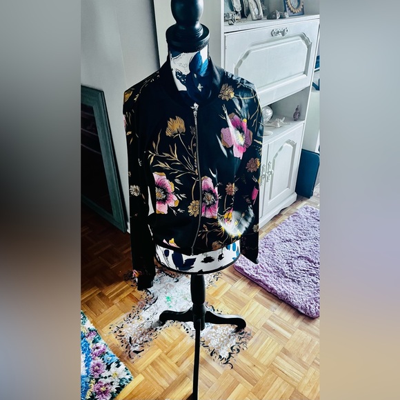 Ardene bomber jacket - Picture 1 of 4